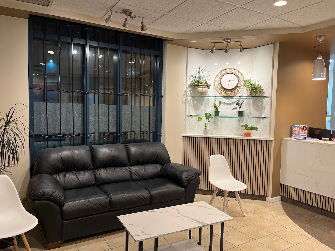 Unity Dental & Implant Centre dental clinic in Vancouver - Photo 4