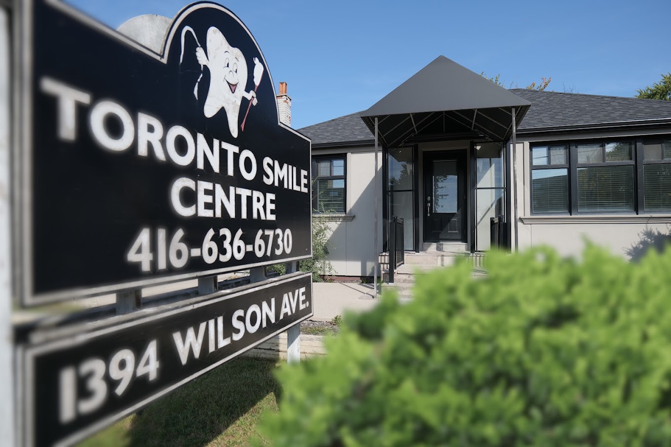 Toronto Smile Centre dental clinic in Toronto - Photo 1
