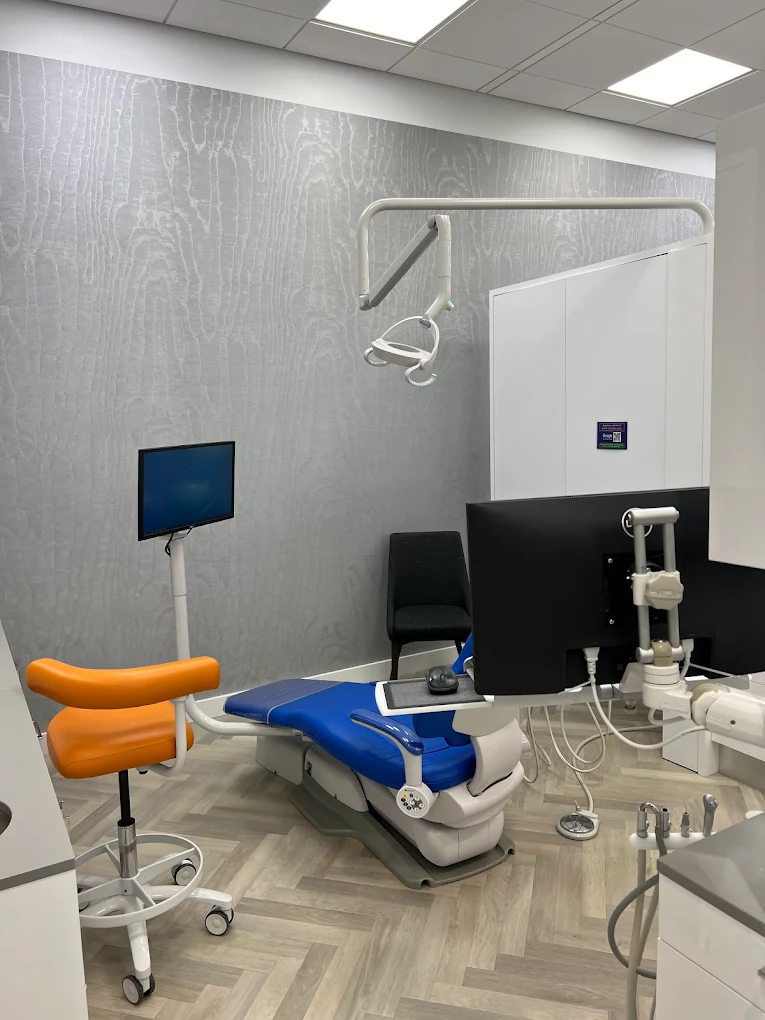 Oasis Dental dental clinic in Calgary - Photo 3