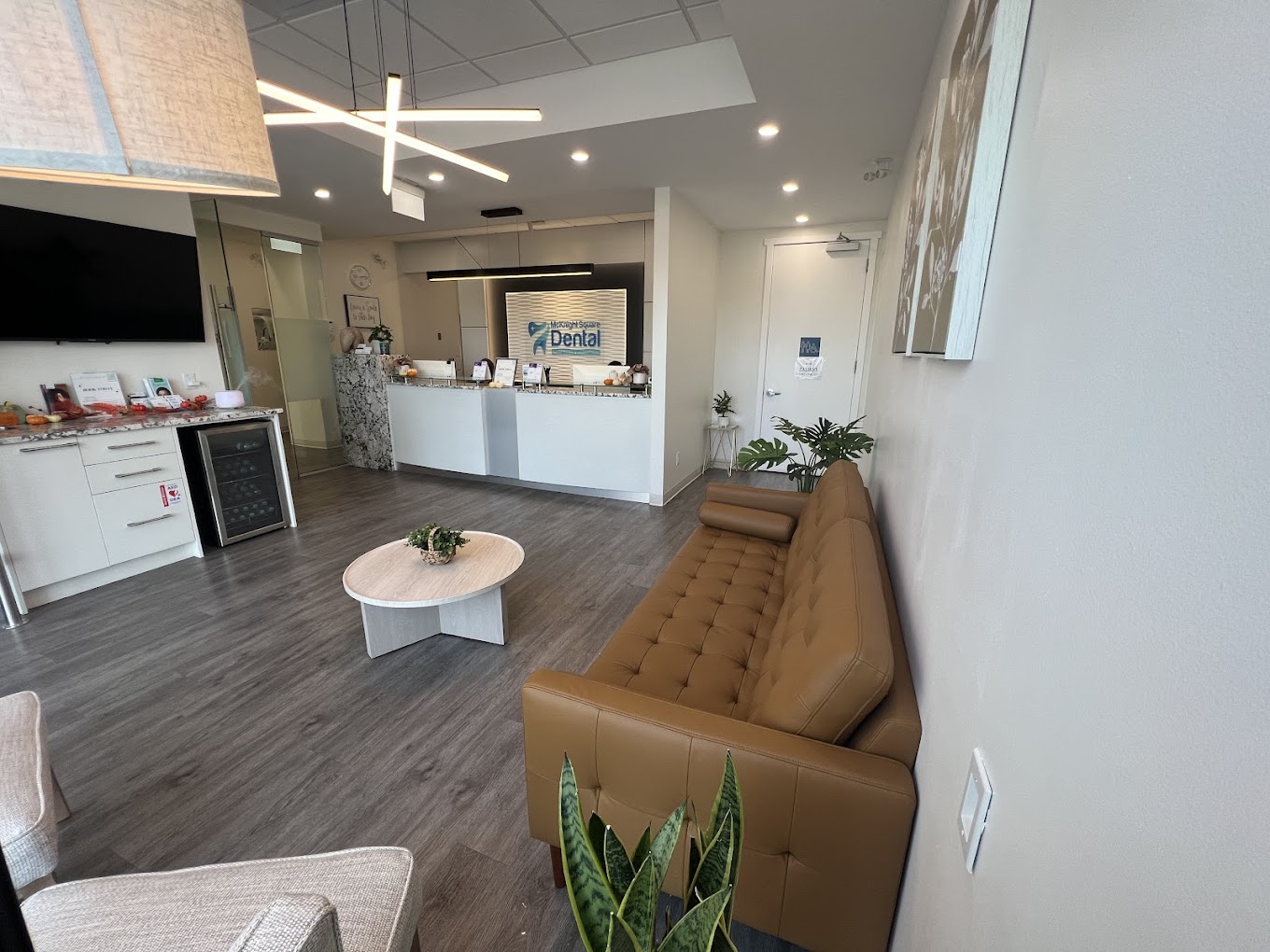 Mcknight Square Dental - EXTRA Test dental clinic in Calgary - Photo 1