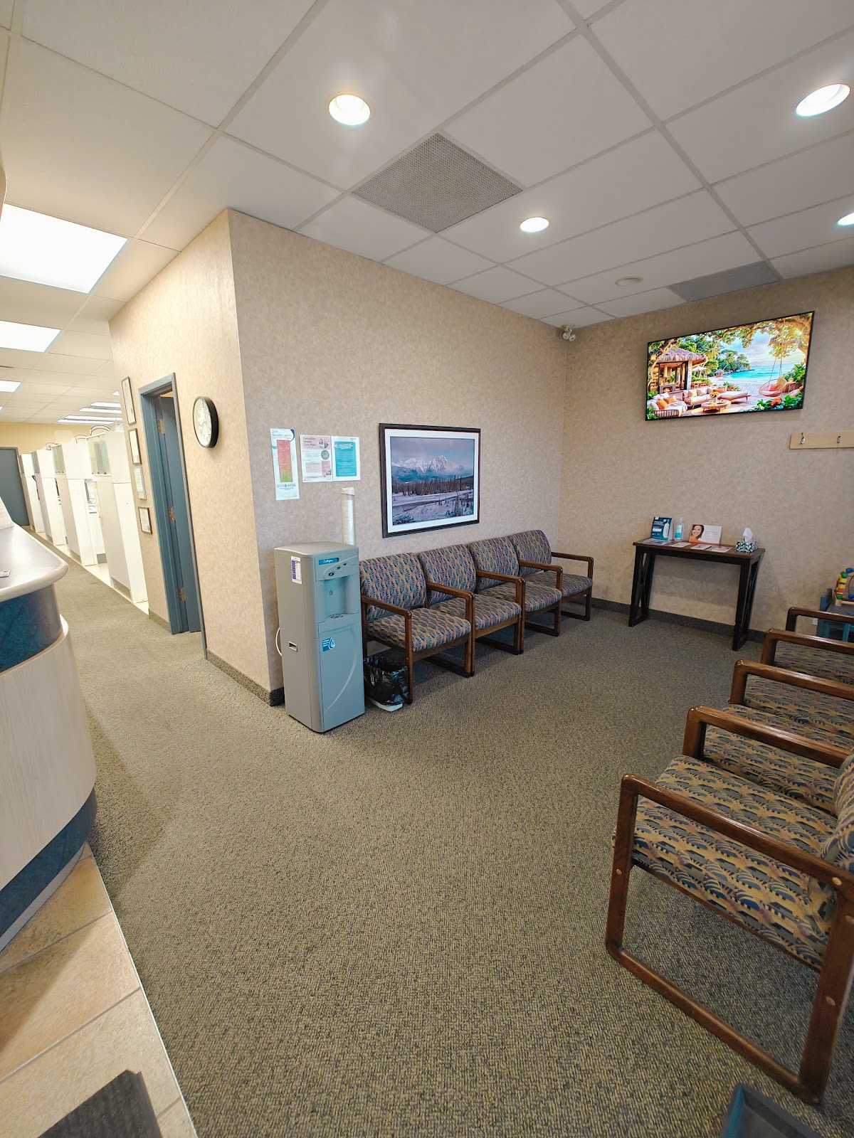 Dr. James Farozi O/A SmileCare Dental Centre dental clinic in Calgary - Photo 3