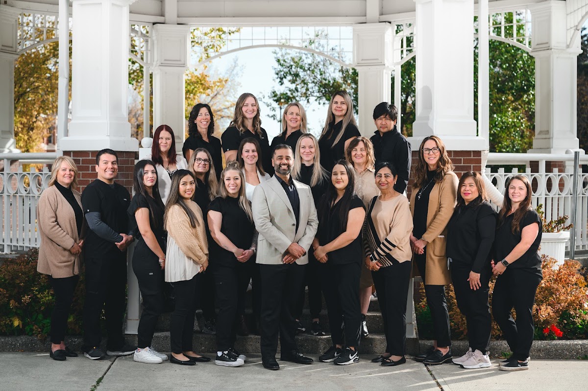 Vivid Orthodontics - McKenzie Towne dental clinic in Calgary - Photo 1