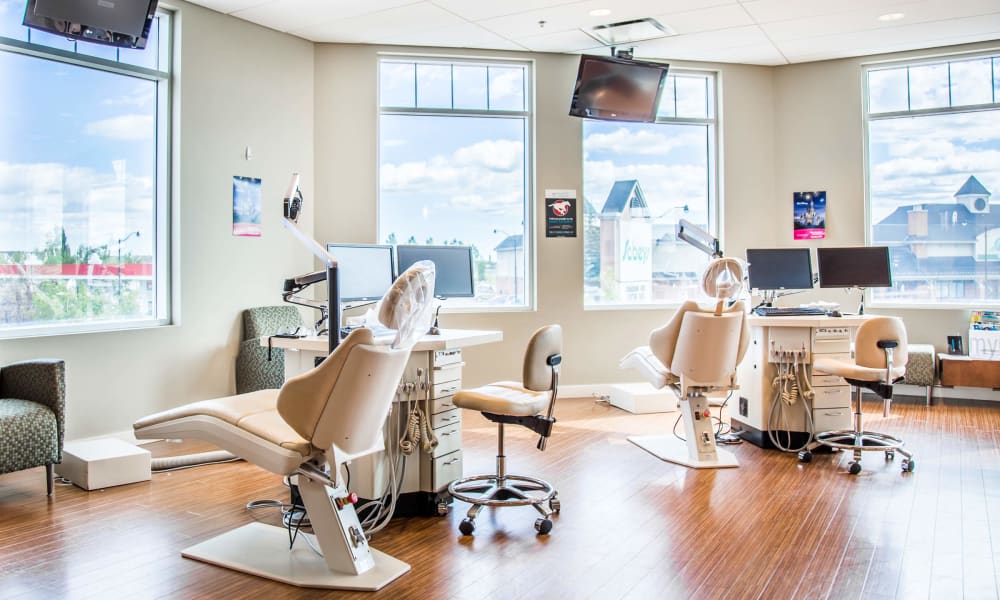 Vivid Orthodontics - McKenzie Towne dental clinic in Calgary - Photo 2