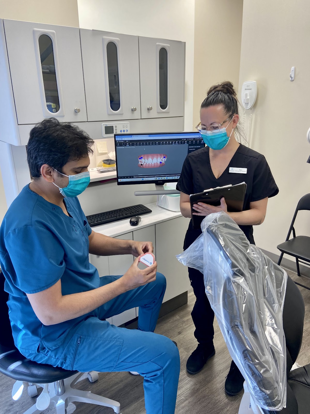 Symmetry Orthodontics Calgary dental clinic in Calgary - Photo 4