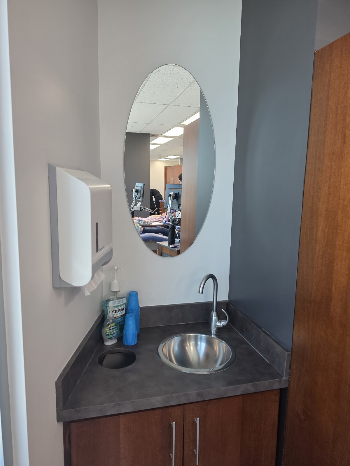 Cory Liss Orthodontics dental clinic in Calgary - Photo 5