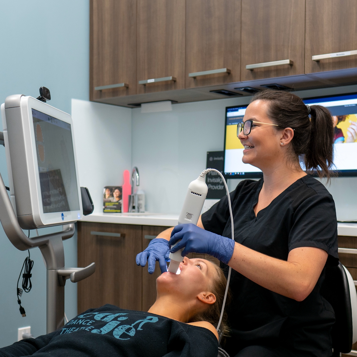 Beacon Smiles Dental dental clinic in Calgary - Photo 2