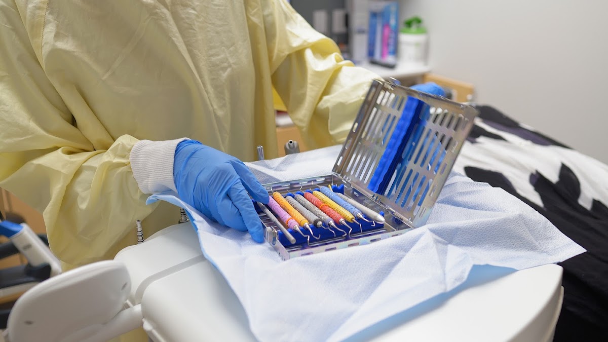 Beacon Smiles Dental dental clinic in Calgary - Photo 5