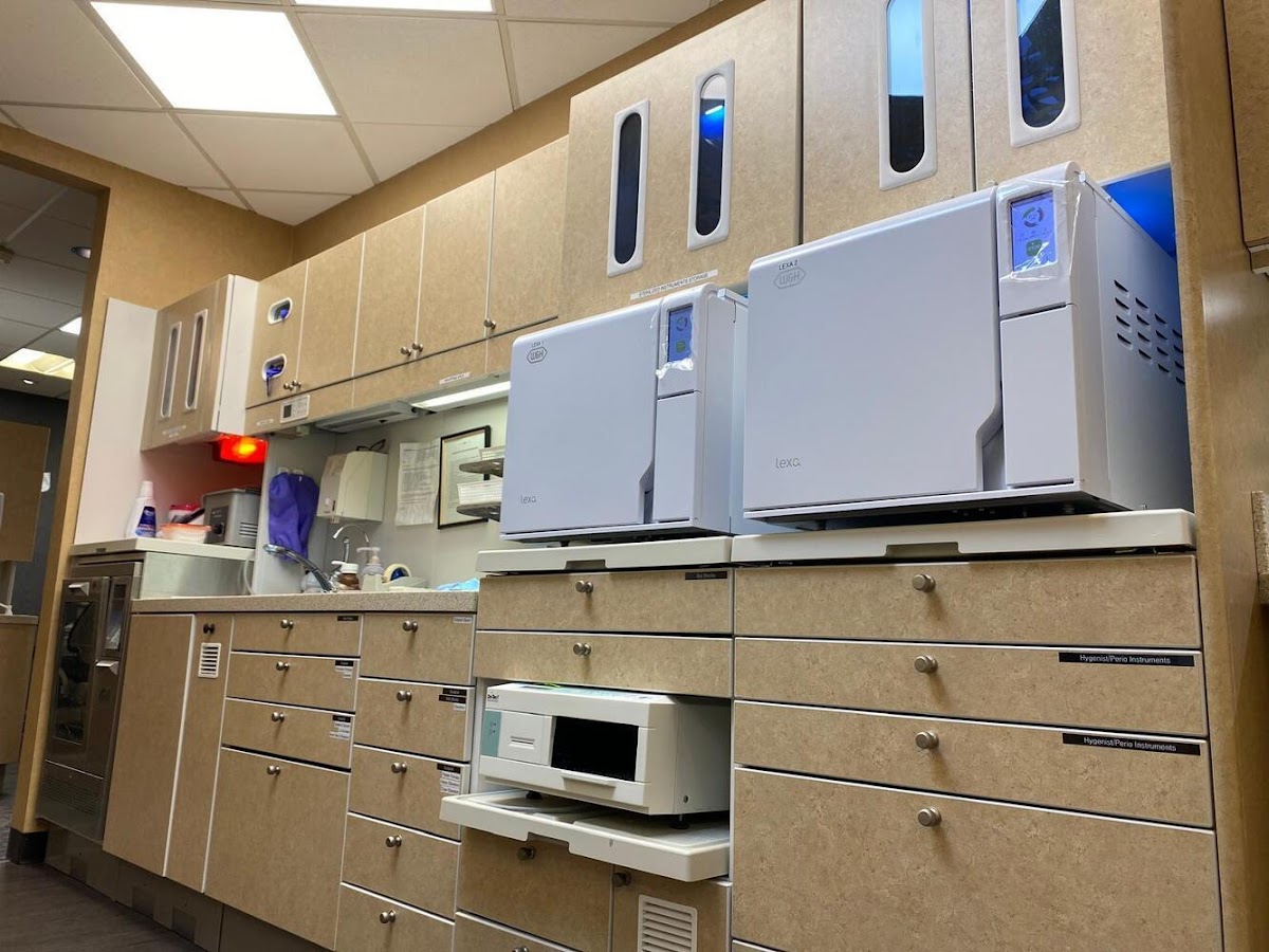 All Smiles Dental Care dental clinic in Calgary - Photo 4