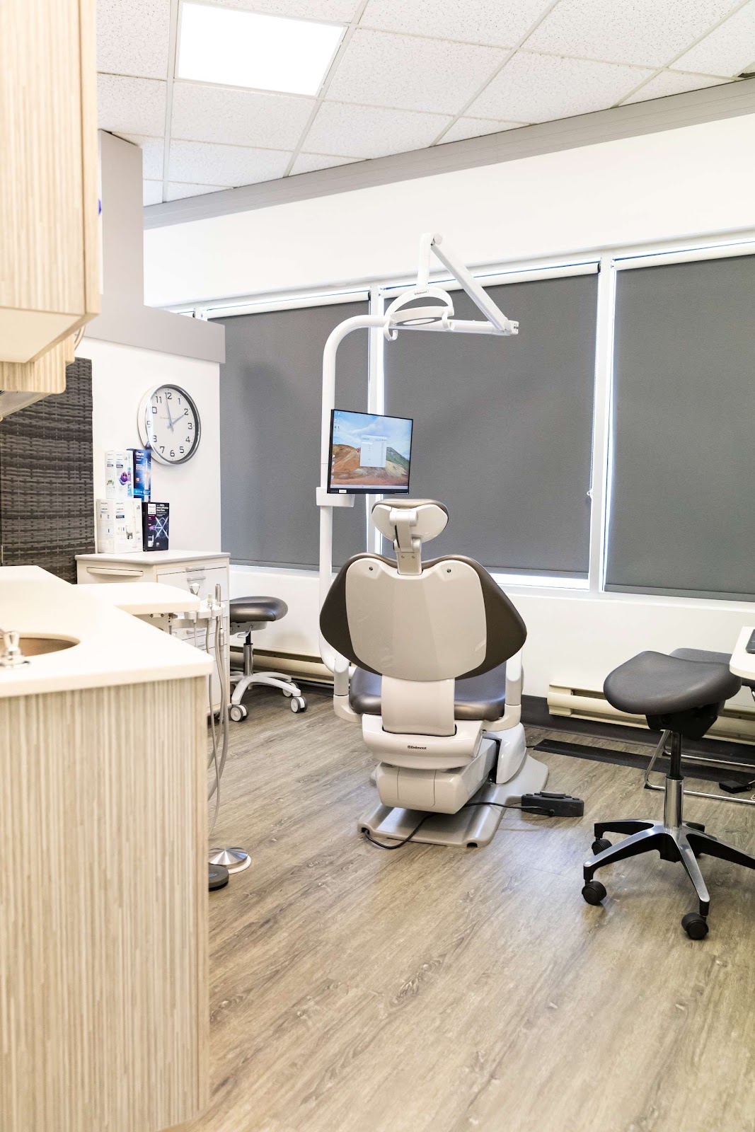 Arbour Lake Dental Care Calgary dental clinic in Calgary - Photo 1