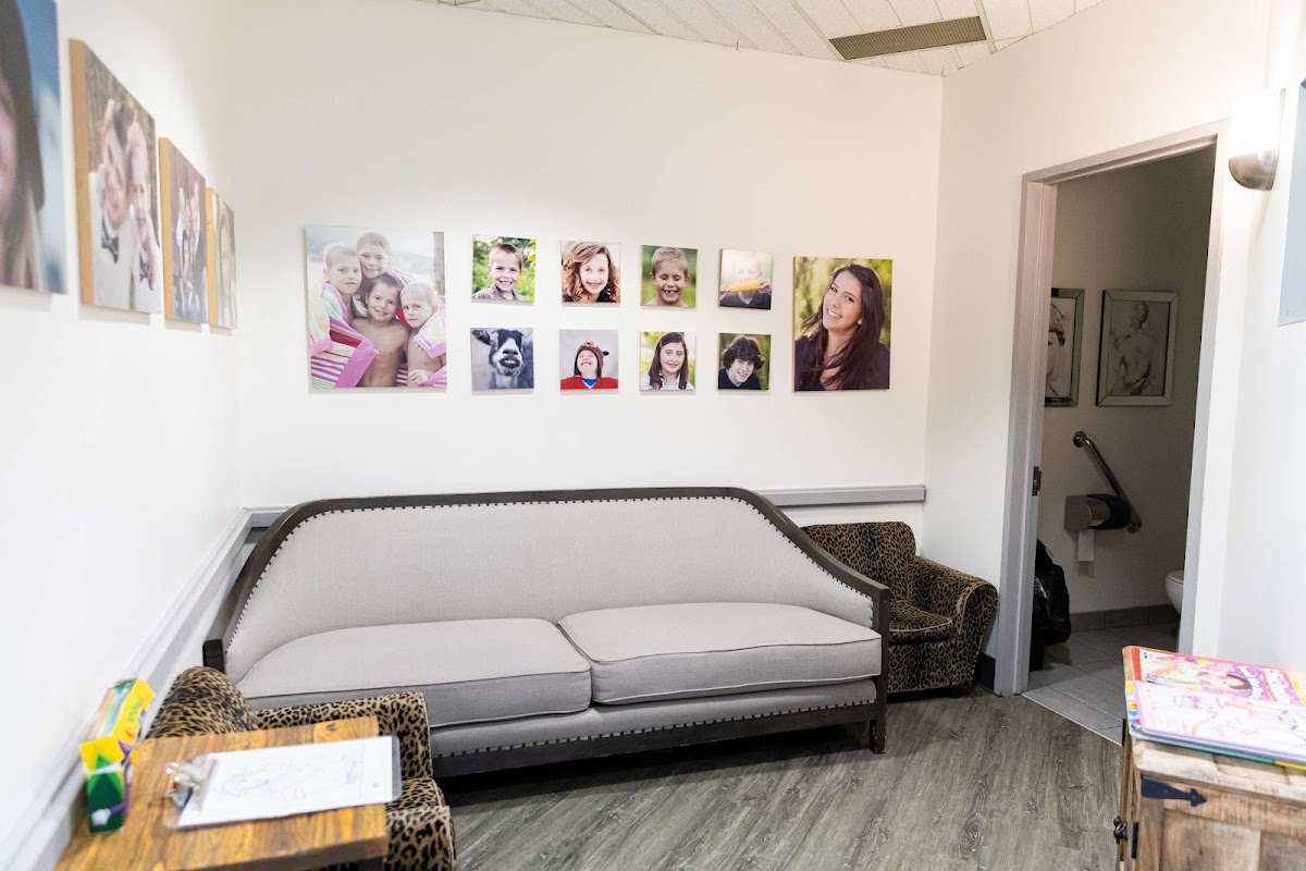 Arbour Lake Dental Care Calgary dental clinic in Calgary - Photo 4
