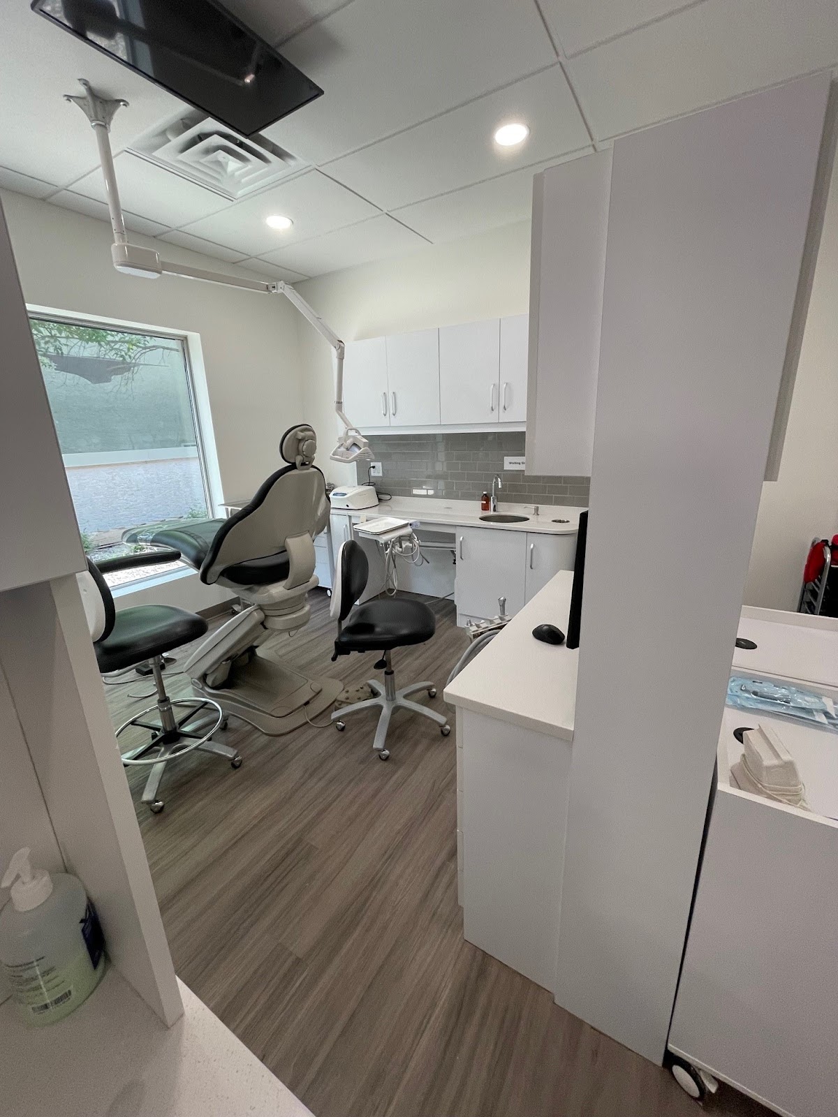 Renew Dental Family Dentistry Calgary dental clinic in Calgary - Photo 4