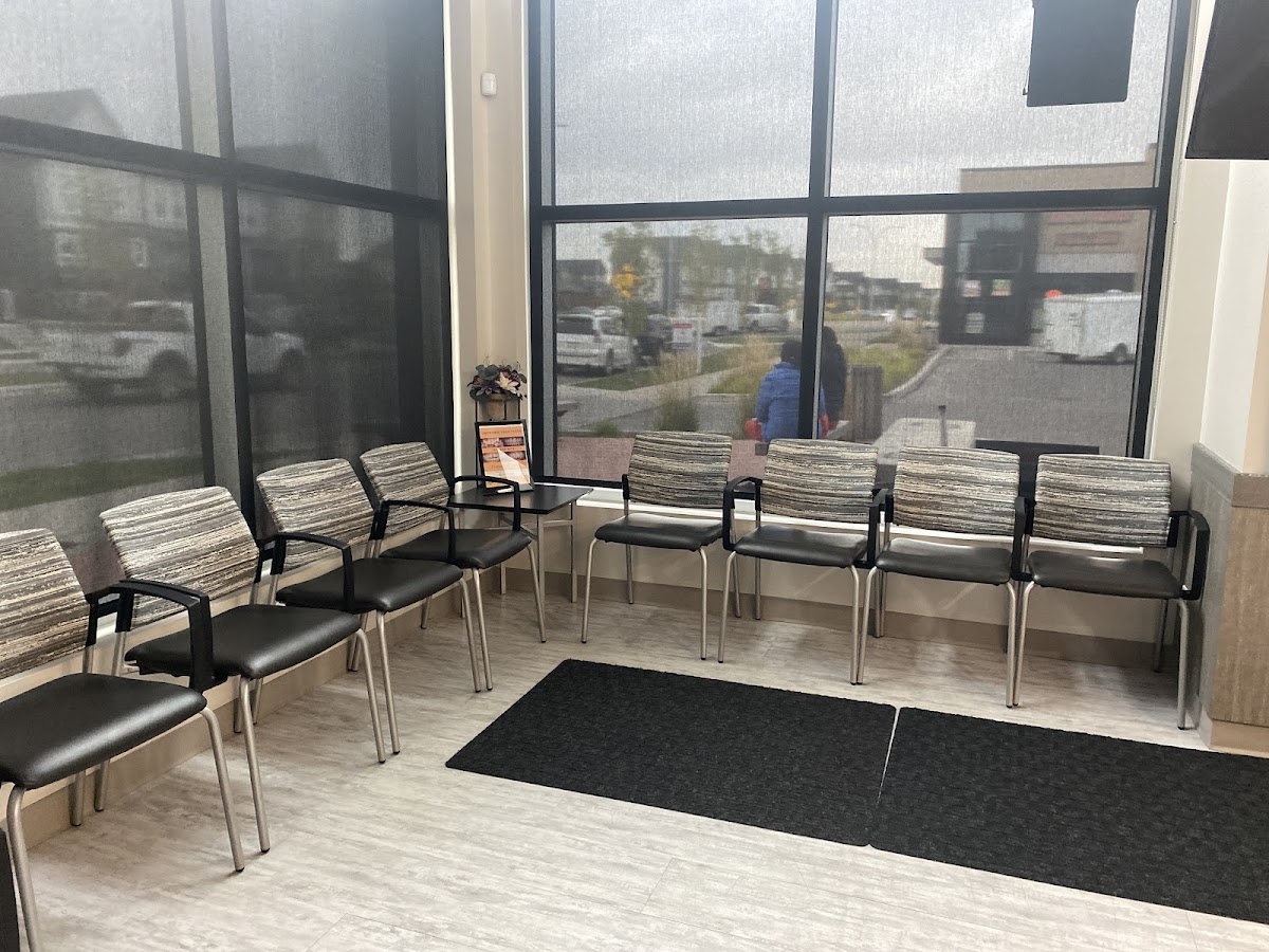 Savanna Market Dental dental clinic in Calgary - Photo 4