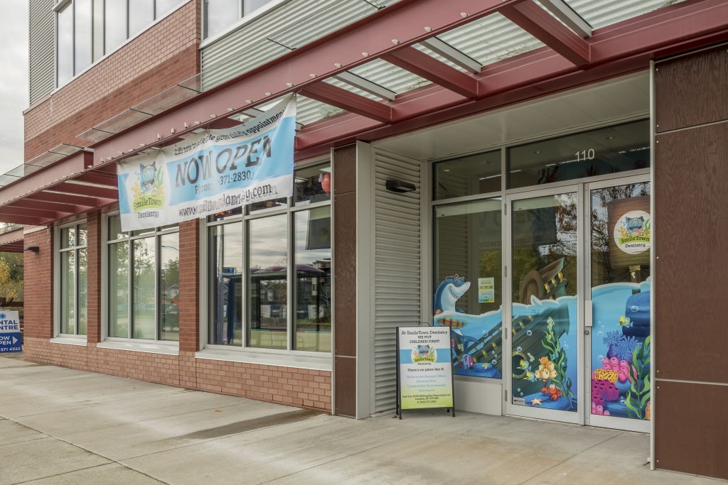 SmileTown Dentistry dental clinic in Langley - Photo 3