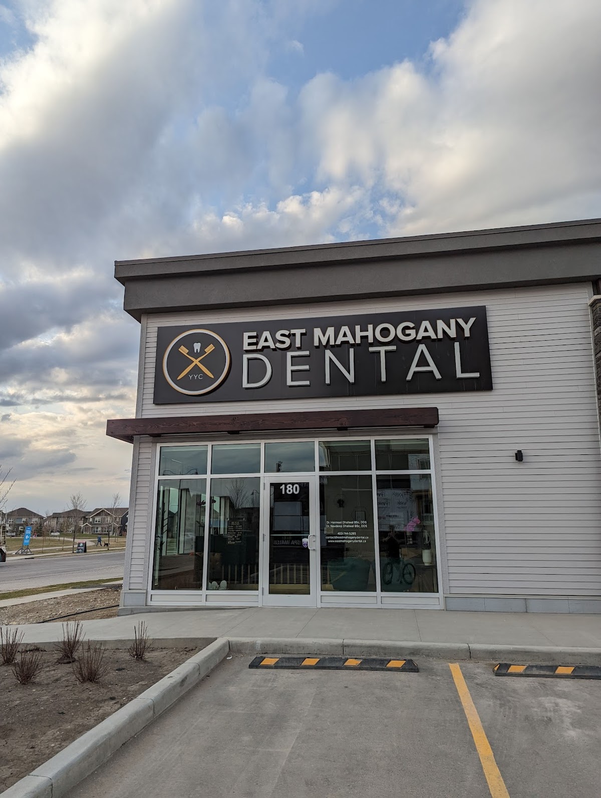 East Mahogany Dental dental clinic in Calgary - Photo 5