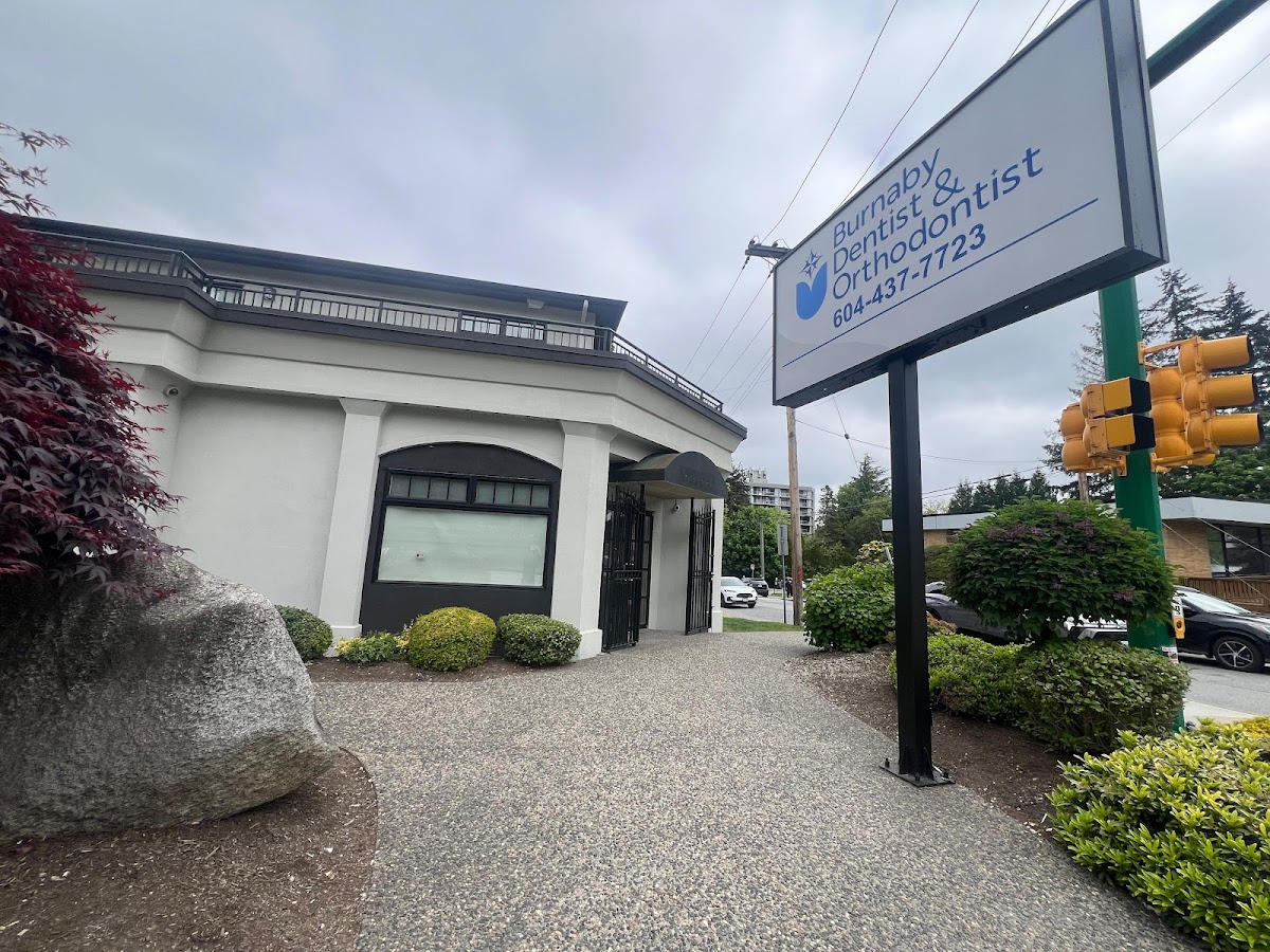 Burnaby Dentist and Orthodontist dental clinic in Burnaby - Photo 1