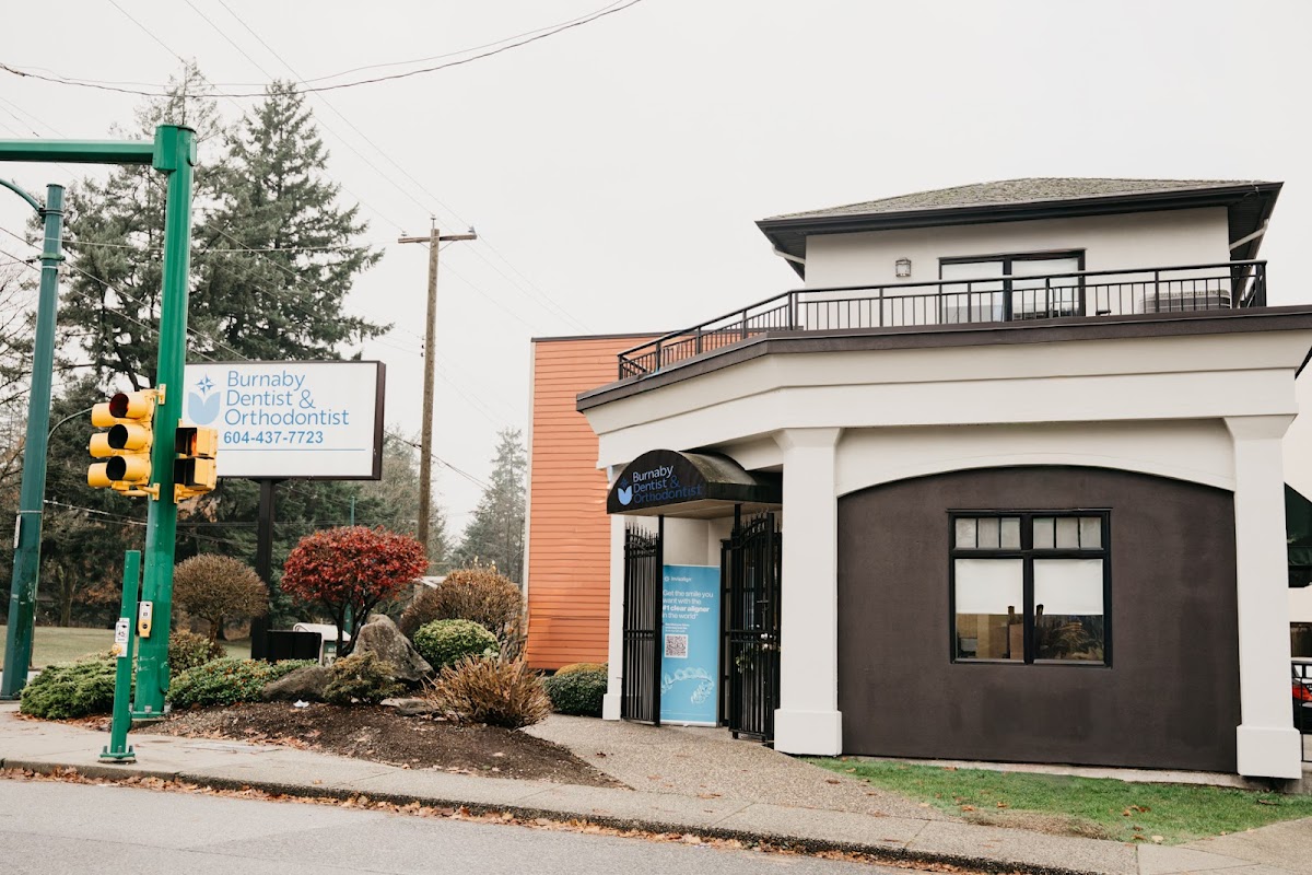 Burnaby Dentist and Orthodontist dental clinic in Burnaby - Photo 5