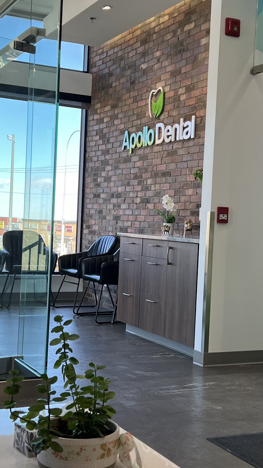 Apollo Dental dental clinic in Calgary - Photo 5