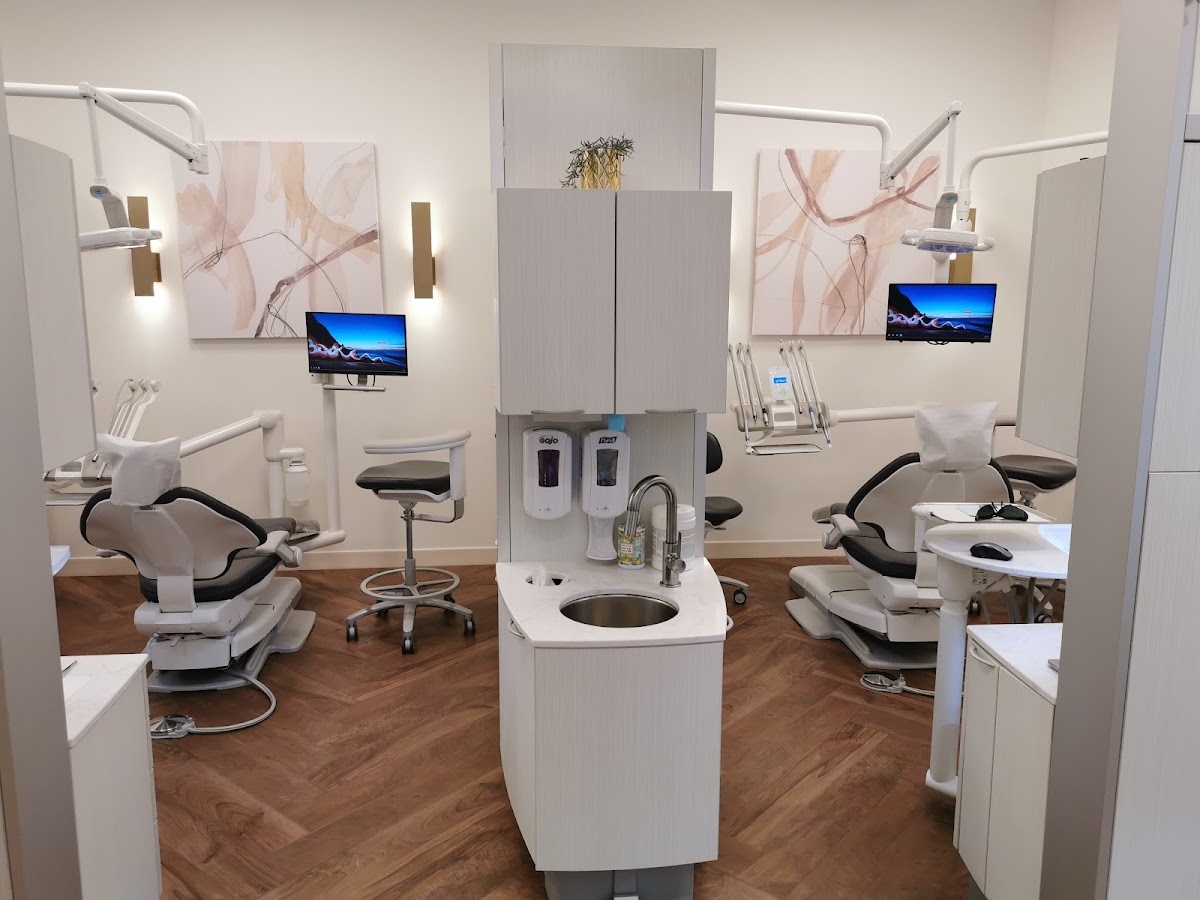 My Dentist Vancouver and Implant Centre dental clinic in Vancouver - Photo 4
