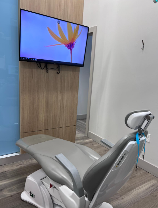 Lansdowne Dental Centre dental clinic in Richmond - Photo 3