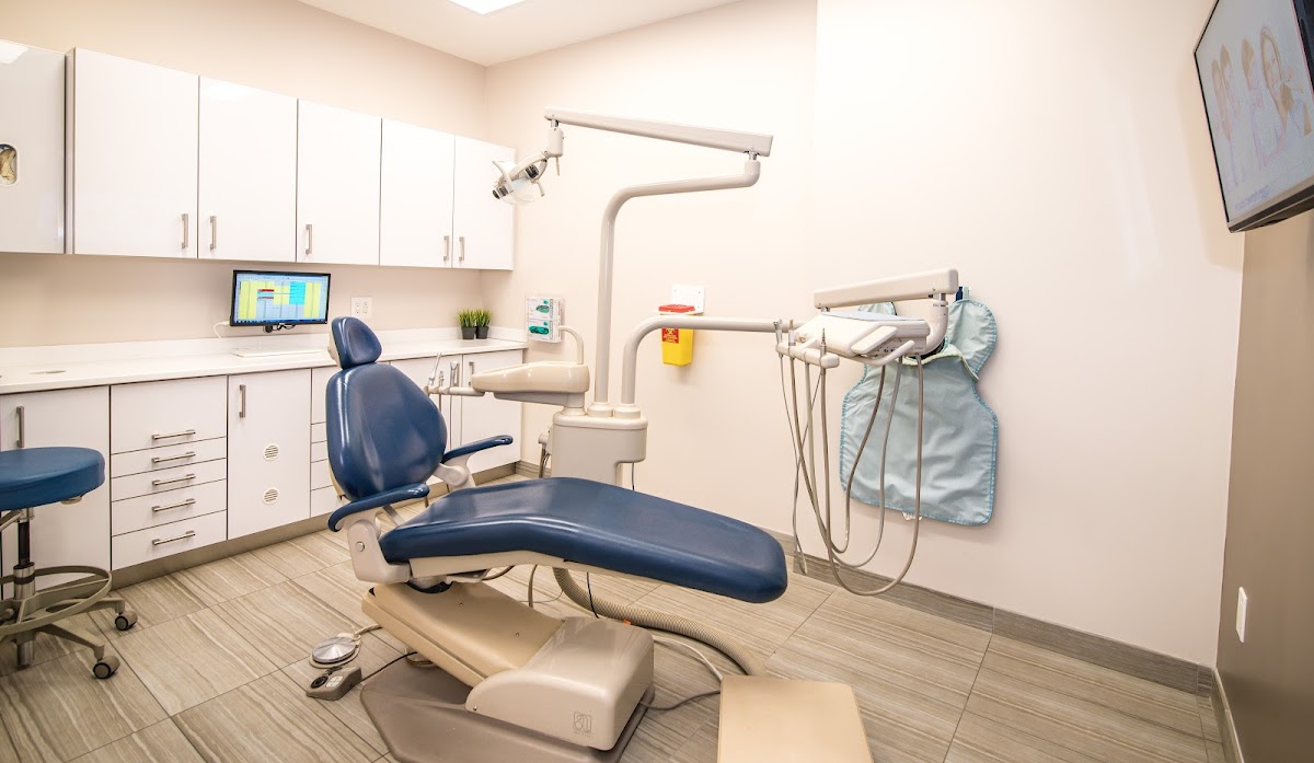 Bowmanville Smiles Dental Centre dental clinic in Clarington - Photo 2