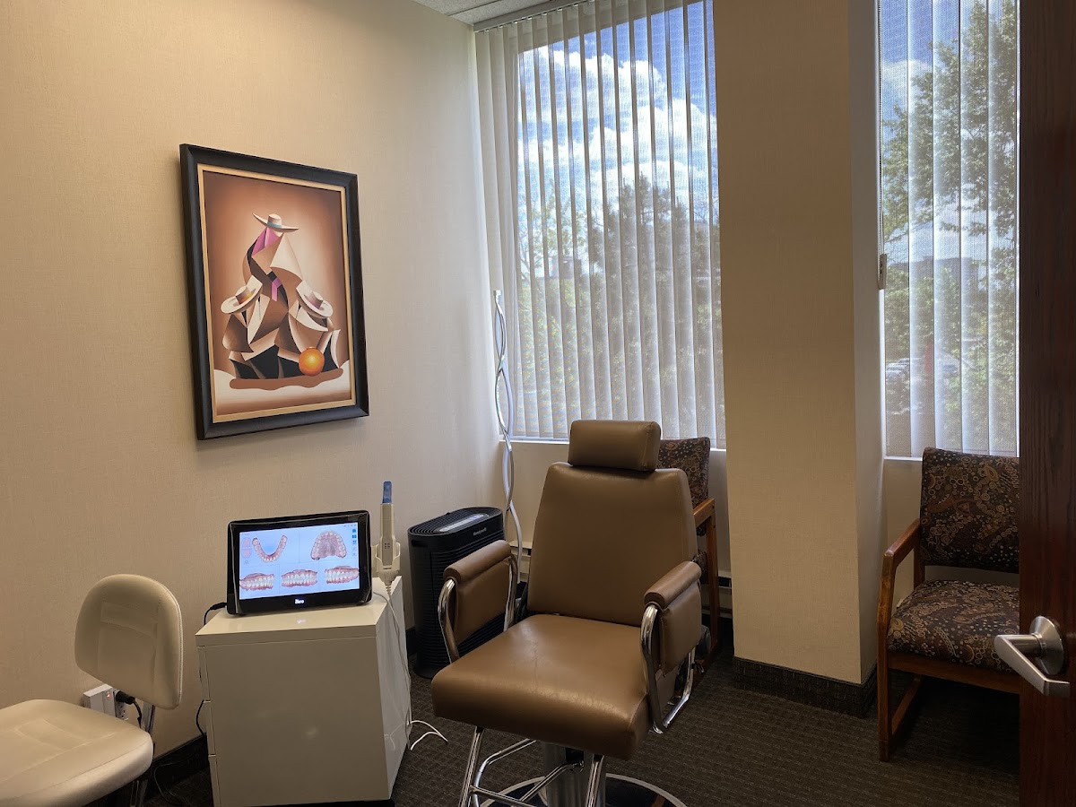Braceland Orthodontists-Dr Bhavna Sharma Dentistry Professional Corporation dental clinic in Toronto - Photo 4