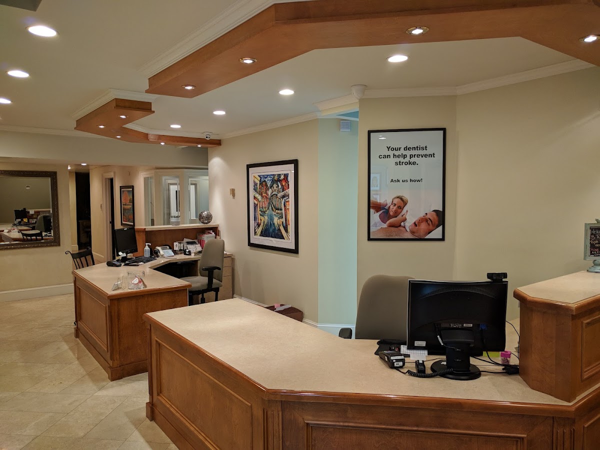 Maple Dental Health dental clinic in Vaughan - Photo 1