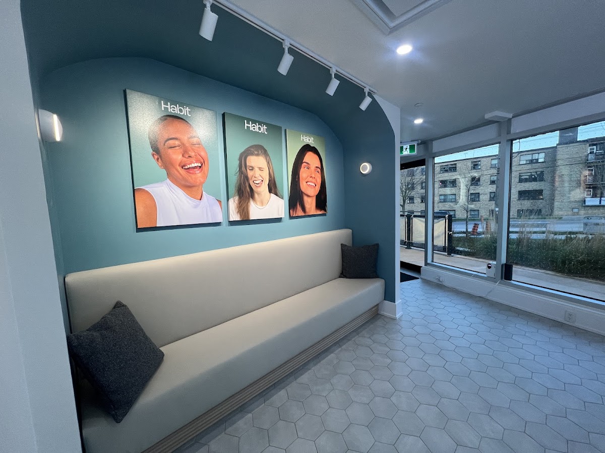 Habit Dental dental clinic in Etobicoke - Photo 4