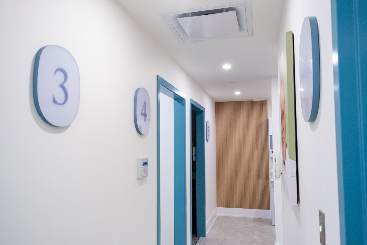 Habit Dental dental clinic in Etobicoke - Photo 9