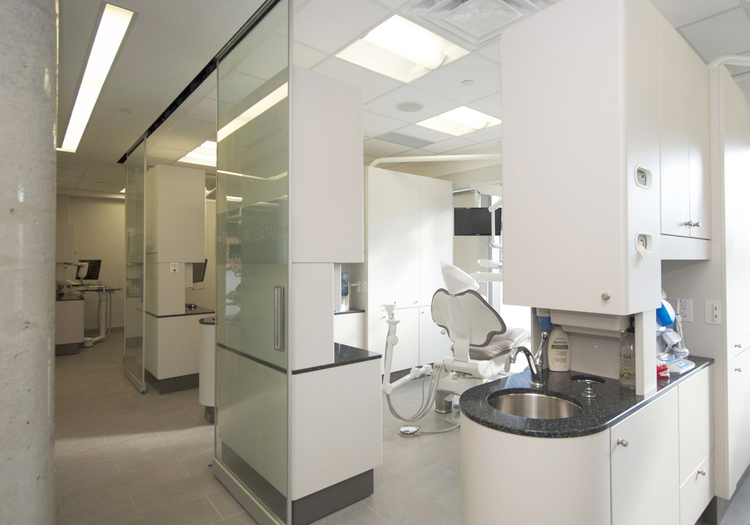 Museum Dental dental clinic in Old Toronto - Photo 6