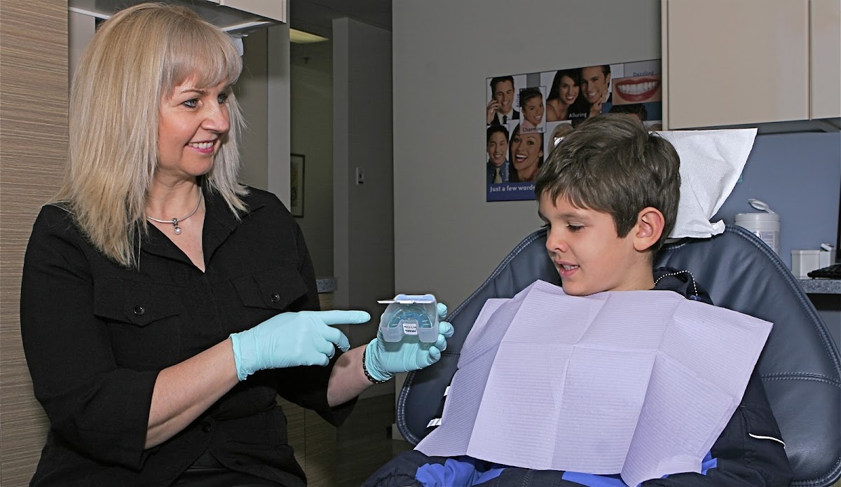 Airport Square Dental dental clinic in Vancouver - Photo 8
