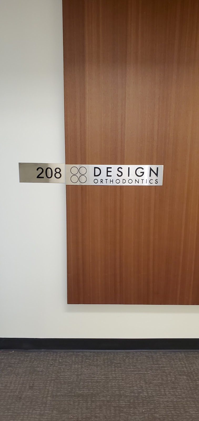 Design Orthodontics dental clinic in Edmonton - Photo 6