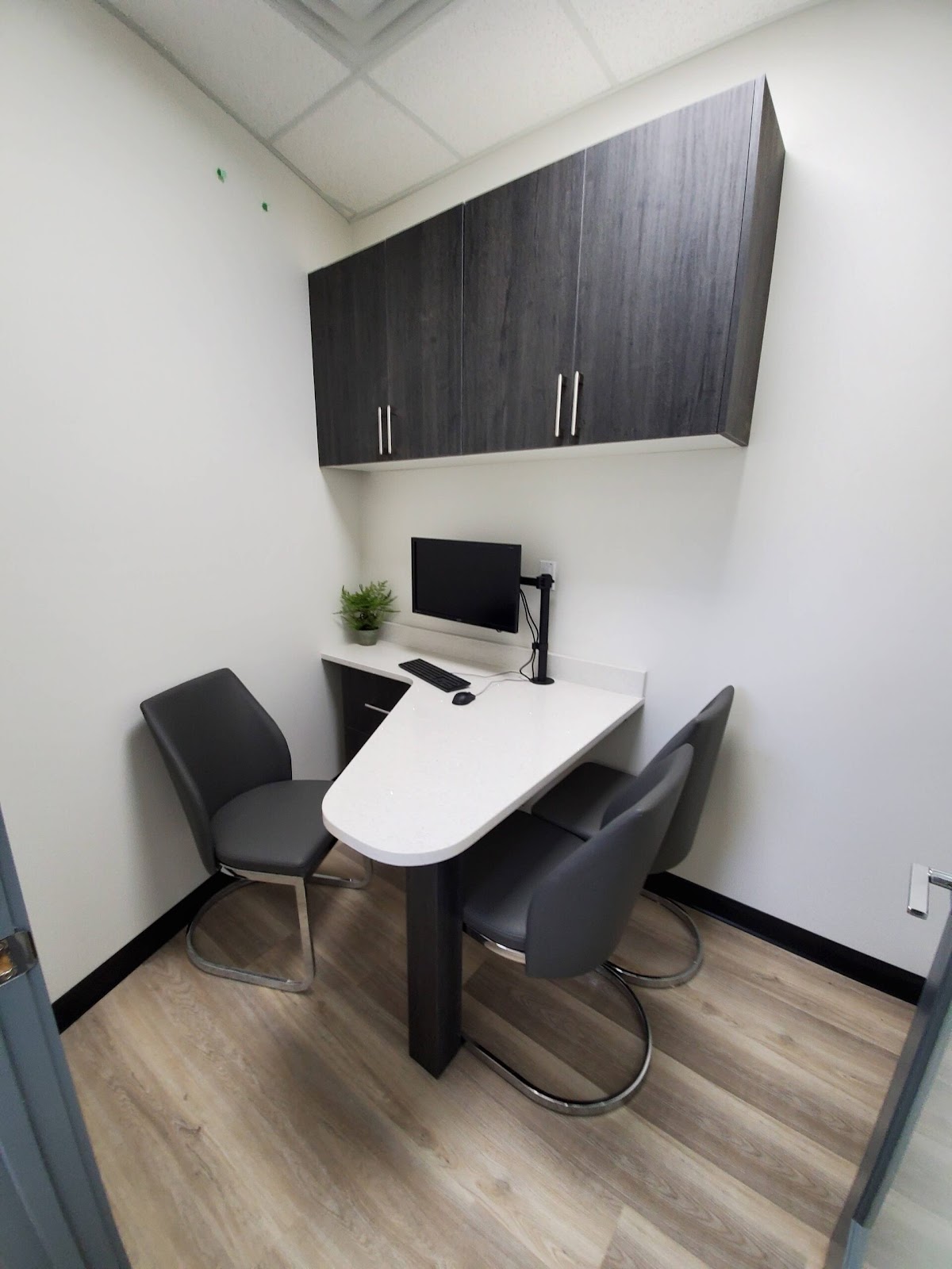 Kings Pointe Dental Centre Airdrie dental clinic in Airdrie - Photo 6