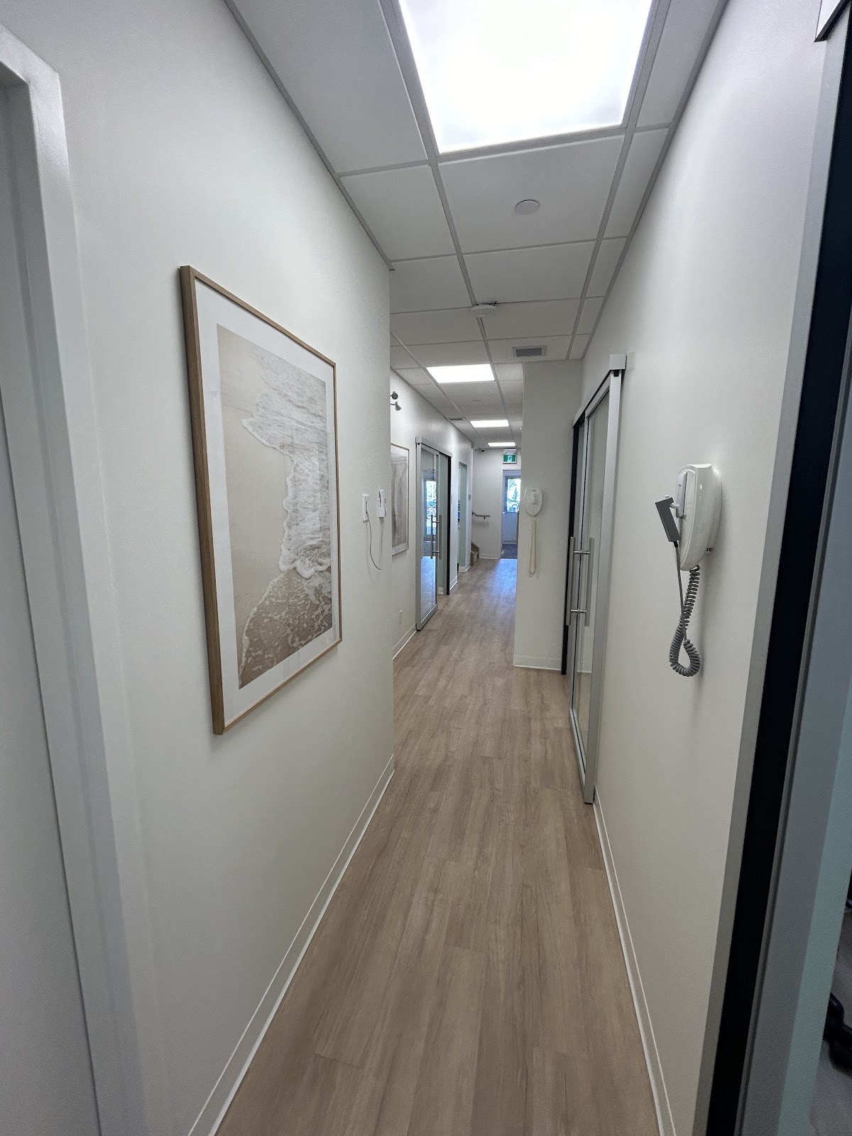 Manchester Dental Edmonton dental clinic in Edmonton - Photo 4