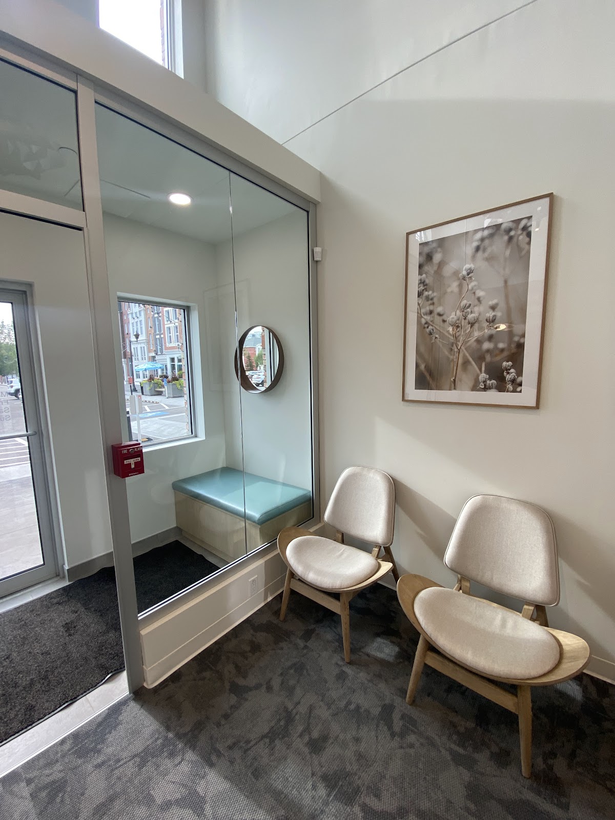 Manchester Dental Edmonton dental clinic in Edmonton - Photo 5