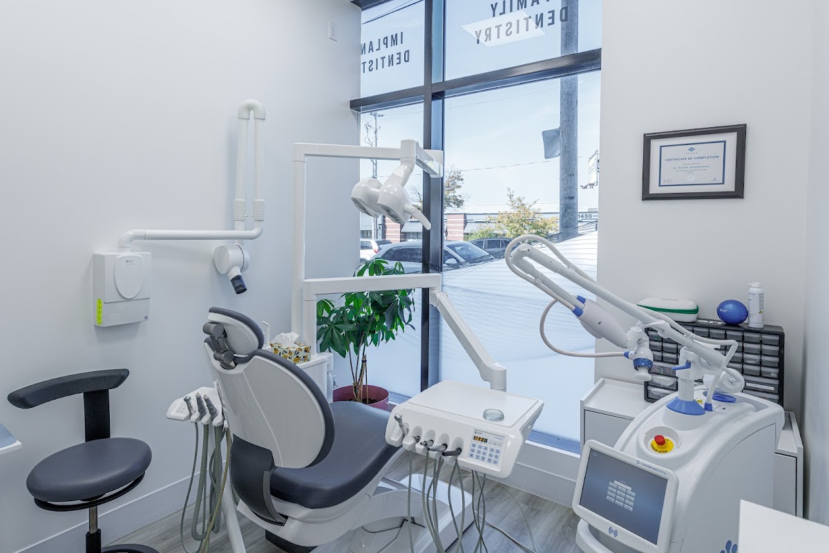 Eastside Family Dentistry dental clinic in Toronto - Photo 2
