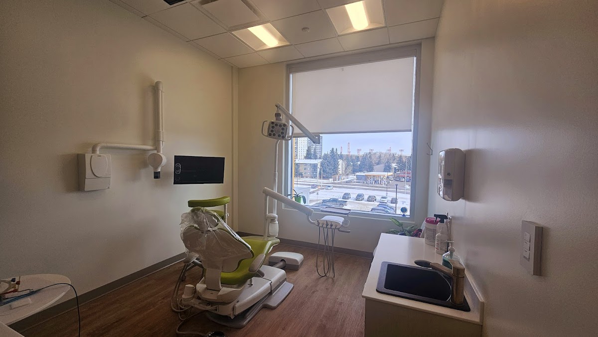 Uxbridge Dental Care dental clinic in Calgary - Photo 5