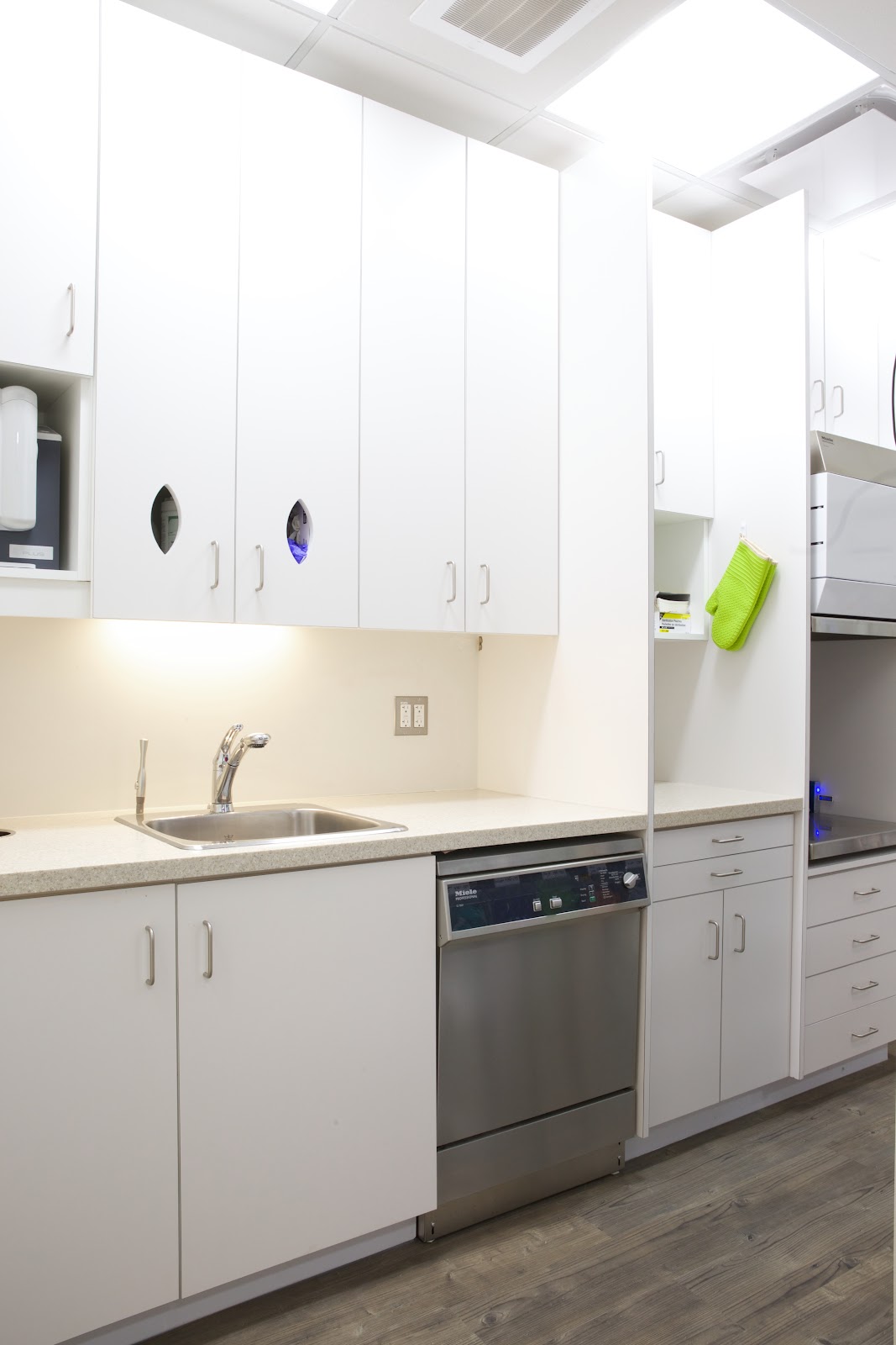 Springbank Hill Dental dental clinic in Calgary - Photo 6