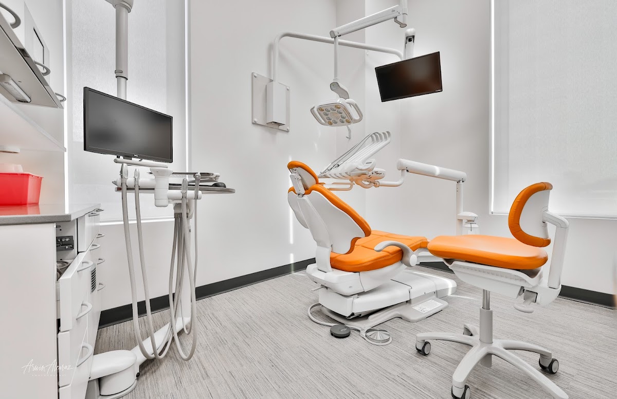 Christie Crossing Dental dental clinic in Calgary - Photo 2
