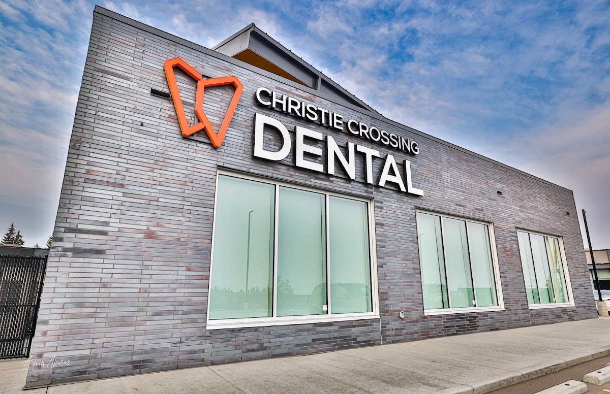 Christie Crossing Dental dental clinic in Calgary - Photo 3