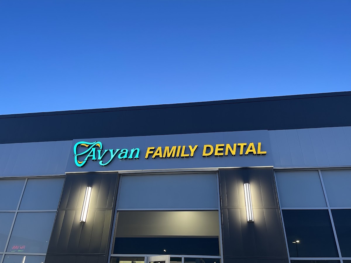 Avyan Family Dental dental clinic in Calgary - Photo 2