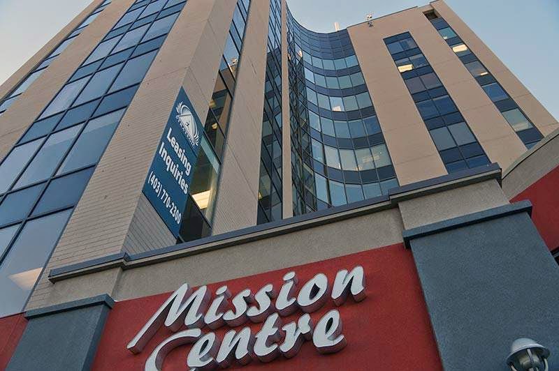 SL Dental Centre dental clinic in Calgary - Photo 3