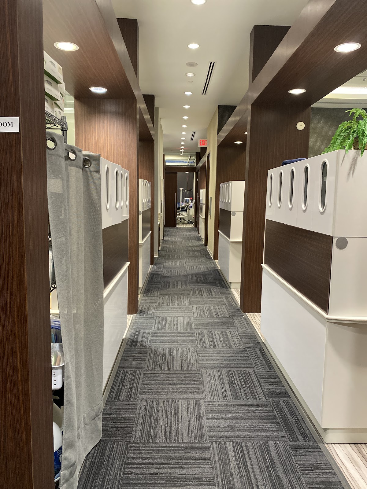 12th & 8th Dental dental clinic in Calgary - Photo 3