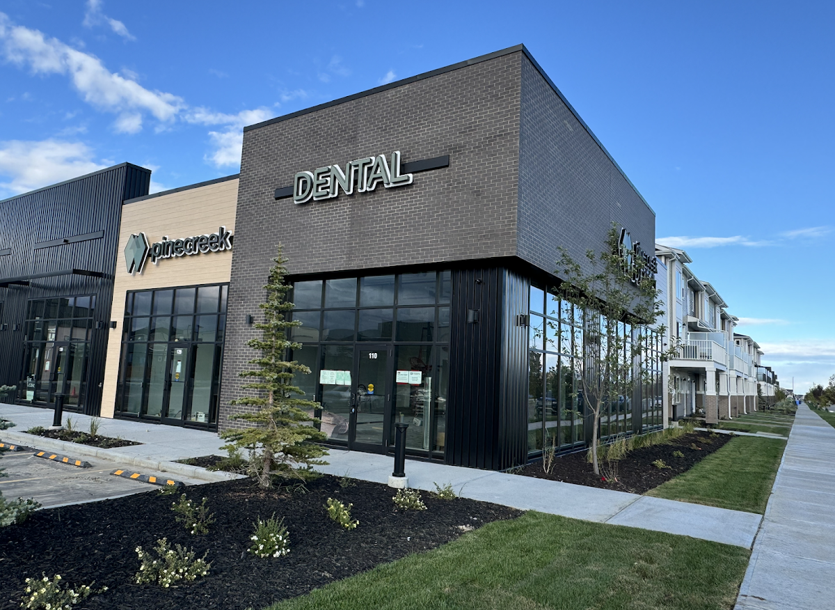 Pine Creek Dental dental clinic in Calgary - Photo 1