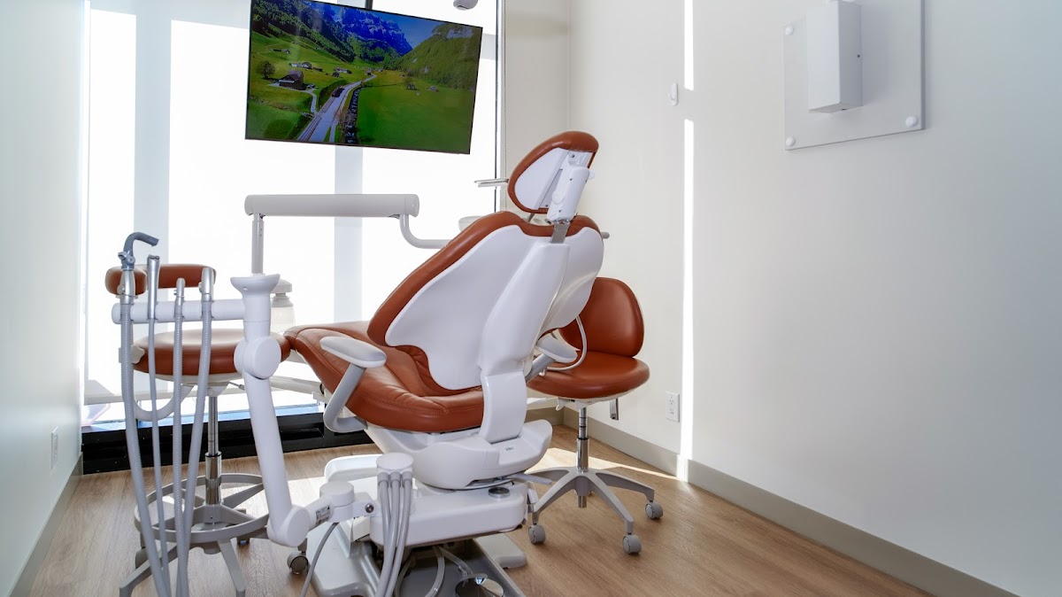 Pine Creek Dental dental clinic in Calgary - Photo 3
