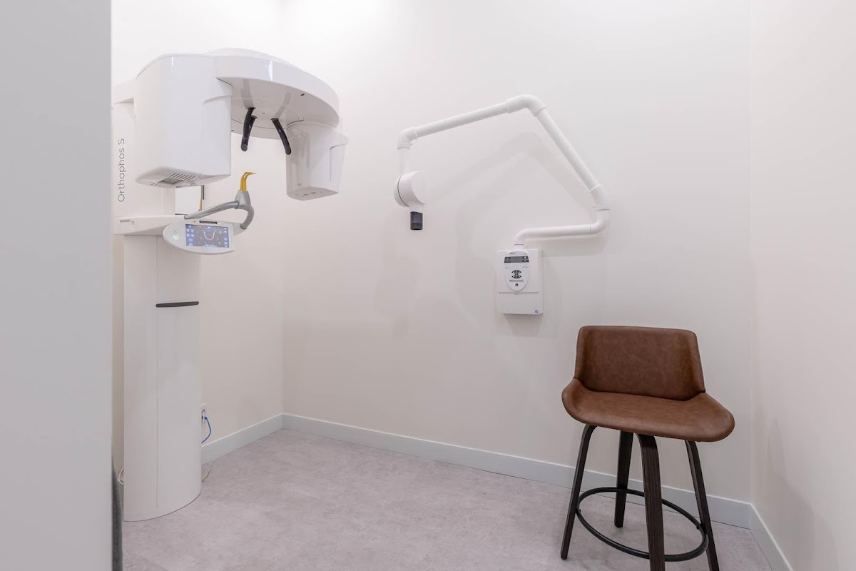 Sarcee Family Dental dental clinic in Calgary - Photo 9