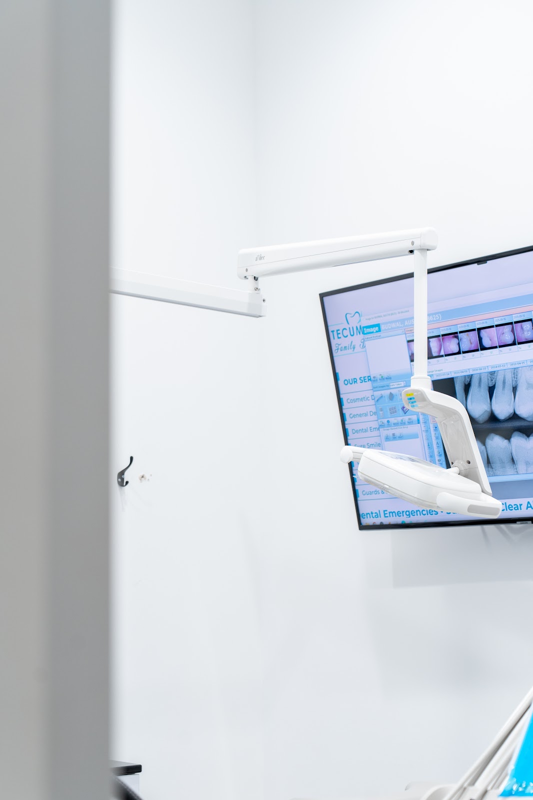Tecumseh Family Dental dental clinic in Windsor - Photo 10