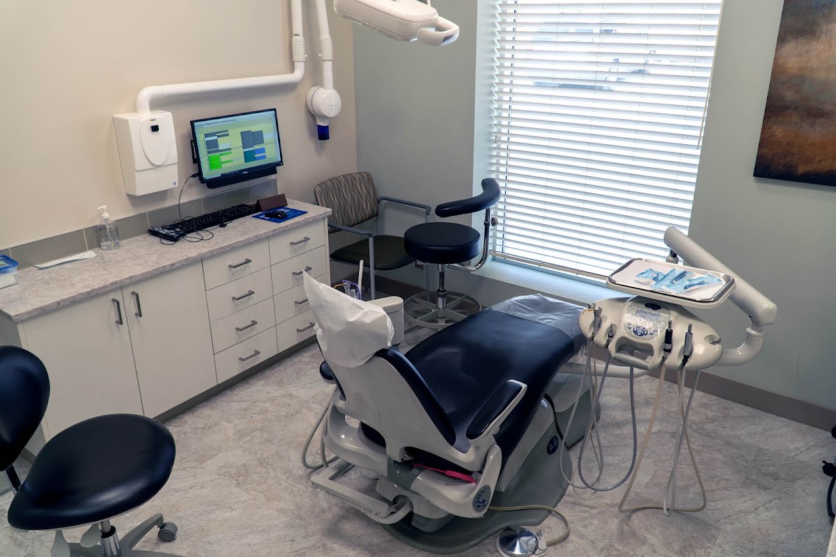Hillhurst Dental Centre dental clinic in Calgary - Photo 3