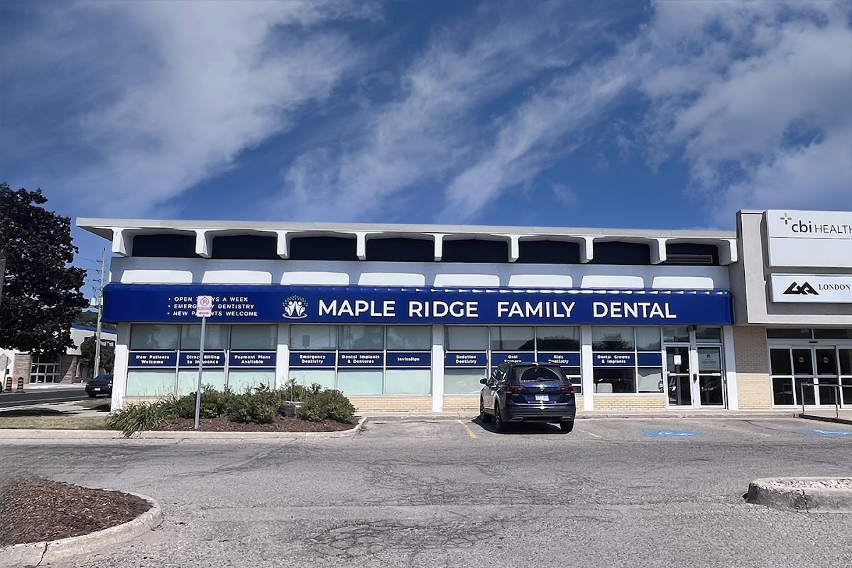 Maple Ridge Family Dental dental clinic in London - Photo 1