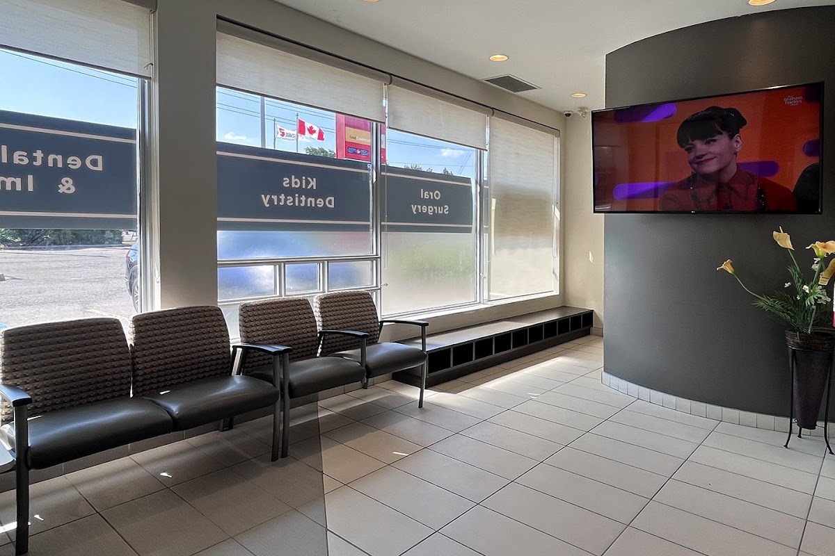 Maple Ridge Family Dental dental clinic in London - Photo 4