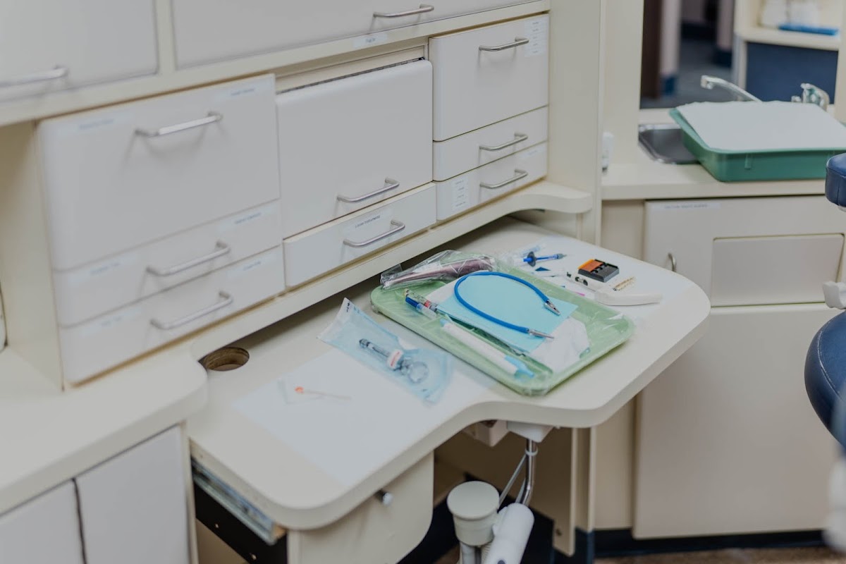 Forest Lane Dental Clinic dental clinic in Calgary - Photo 9